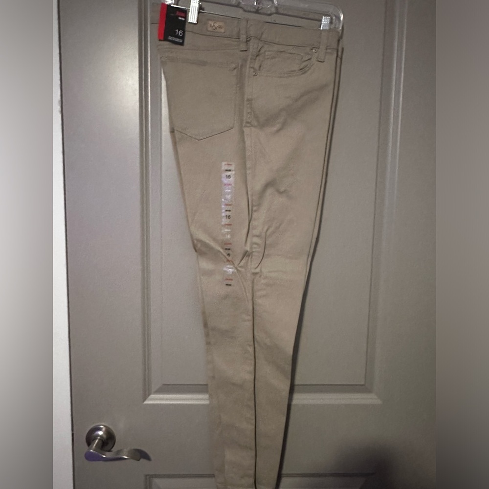 Style & Co Denim Jegging Low Rise Size 16 Color: French Birch Brand NWT